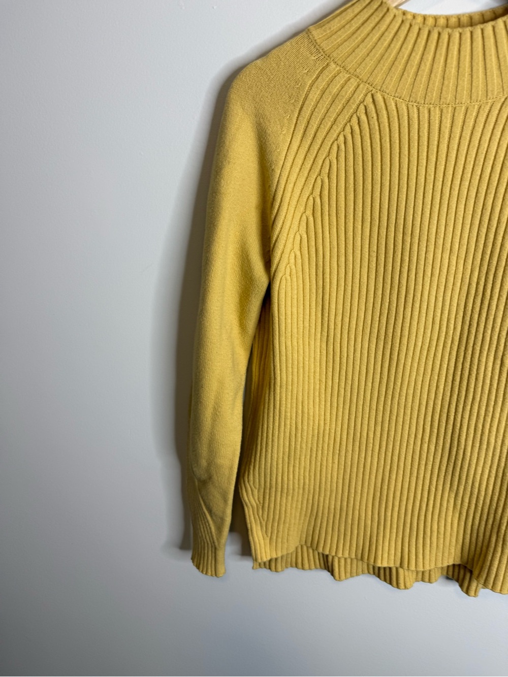 Banana Republic Yellow Ribbed Sweater medium - Picture 2 of 8